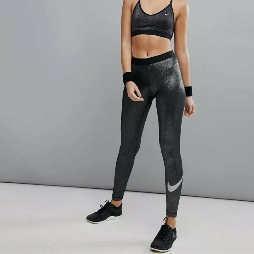 Nike Pro Metallic Leggings